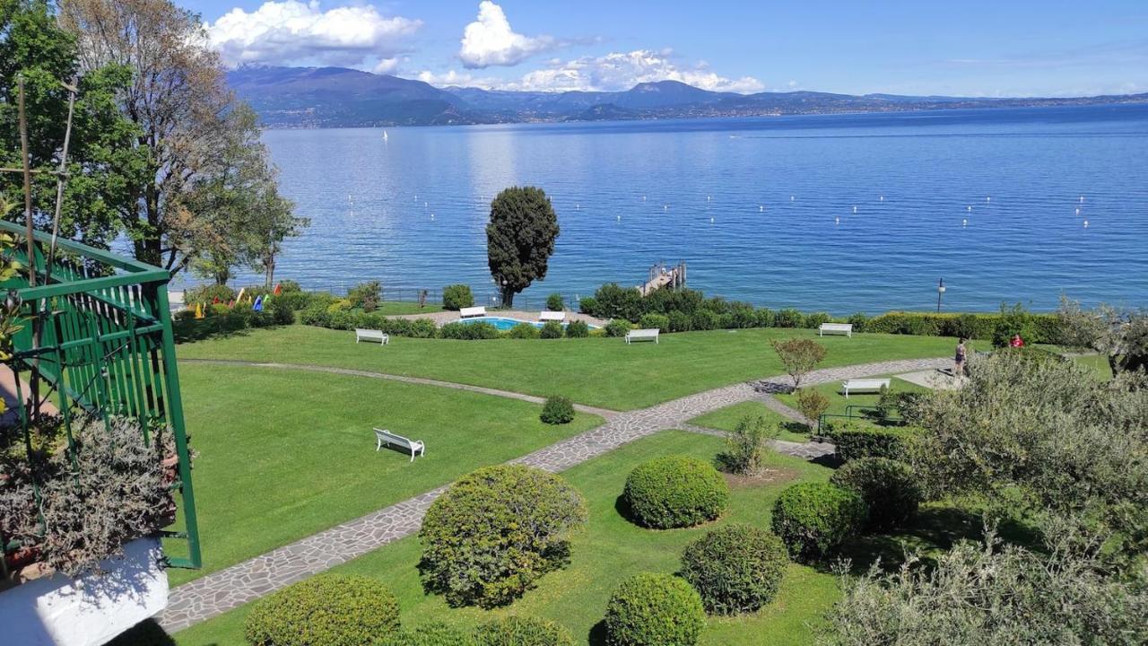 Front Lake Amazing View Манерба-дель-Гарда Екстер'єр фото
